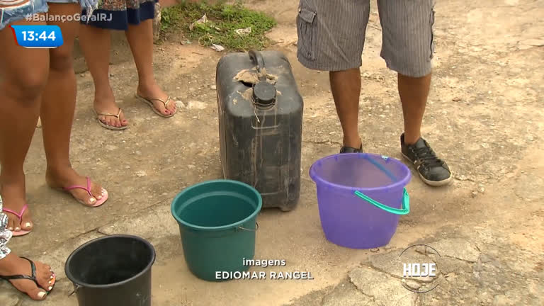 Moradores de rua em Santa Cruz, zona oeste do Rio, estão sem água há mais de um mês - R7