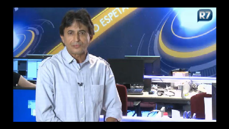 Gerson de Souza conta detalhes de reportagem em safári na Zâmbia - RecordTV - R7 Domingo Espetacular