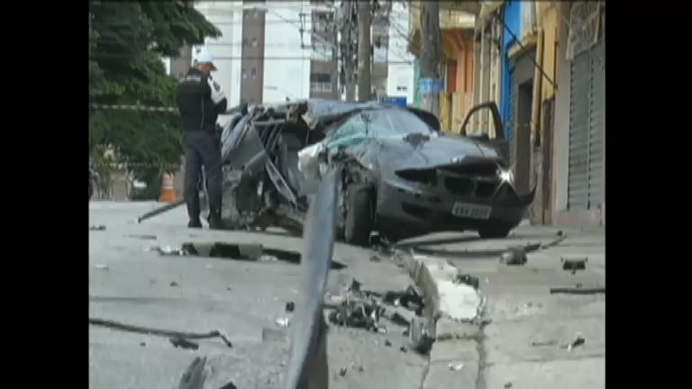 Jovem Morre Em Grave Acidente Com BMW Na Zona Norte De SP - RecordTV ...