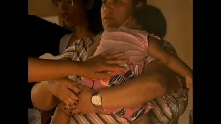 Vídeo: Bebê de dez meses é abandonada pelos pais no interior de São Paulo