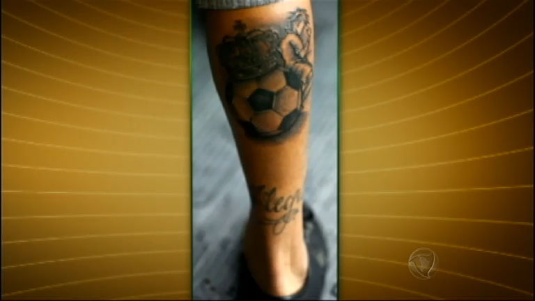 Neymar e Messi fazem tatuagem parecida na perna Notícias