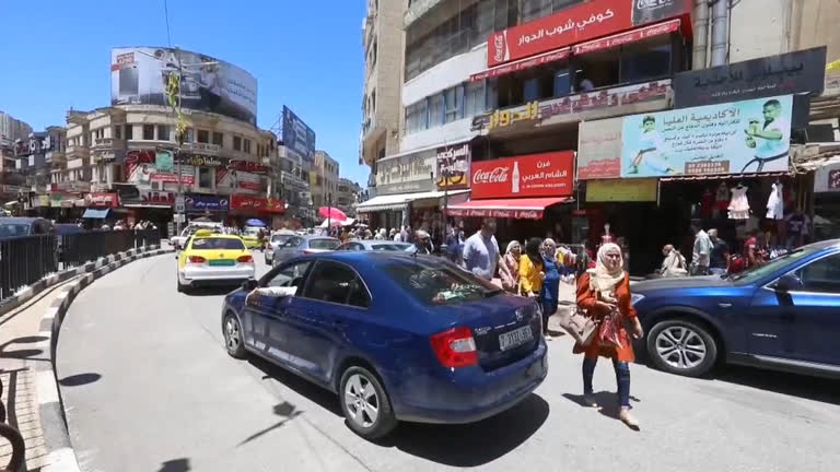 Vídeo: Cisjordânia abre lojas, mesquitas e igrejas no primeiro dia de retomada