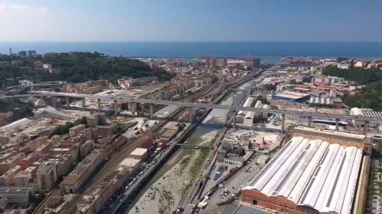 Vídeo: Nova ponte de Gênova é inaugurada 2 anos após desastre que matou 43