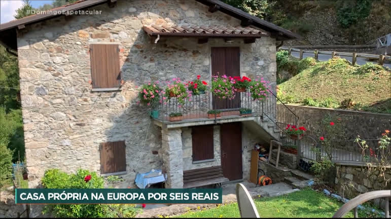 Familia Brasileira Investe Em Sonho De Casa Na Italia Por 1 Euro Recordtv R7 Domingo Espetacular