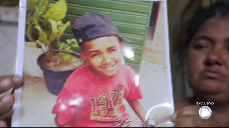 Vídeo: Mãe chora a morte de garoto de 15 anos que morreu afogado ao catar sururu