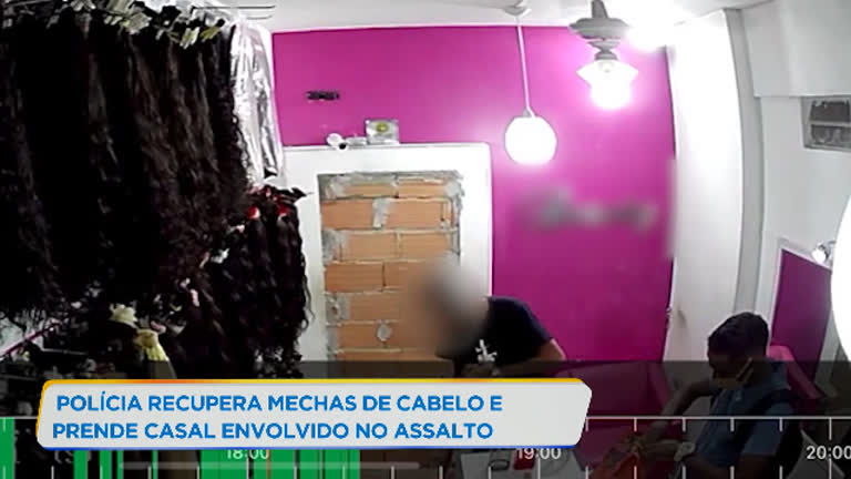 Vídeo: Polícia prende casal que assaltou salão e recupera mechas de cabelo