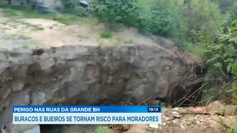 Vídeo: Buracos e bueiros abertos ameaçam moradores na Grande BH