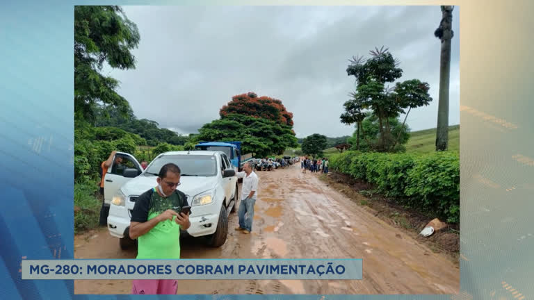 Vídeo: Moradores reivindicam melhorias em rodovia de Paula Cândido (MG)