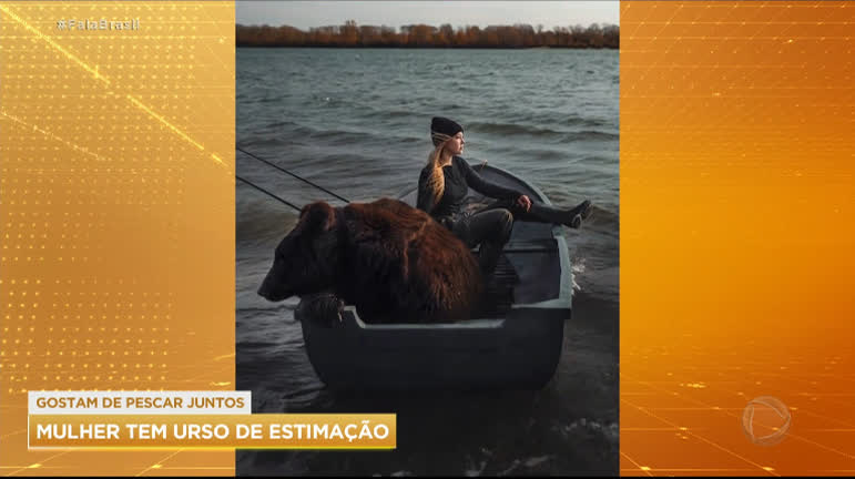 Vídeo: Mulher adota urso e até pesca com o amigo de estimação