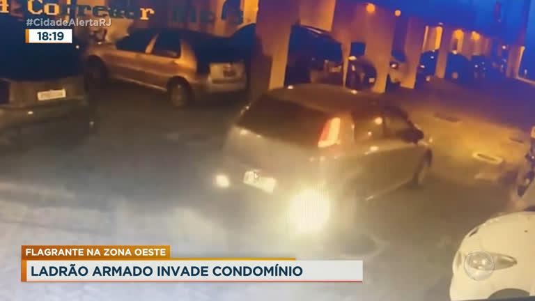 Vídeo: Bandido rende motorista em garagem de prédio na zona oeste do Rio