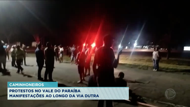 Vídeo: Manifestação de caminhoneiros no Vale do Paraíba