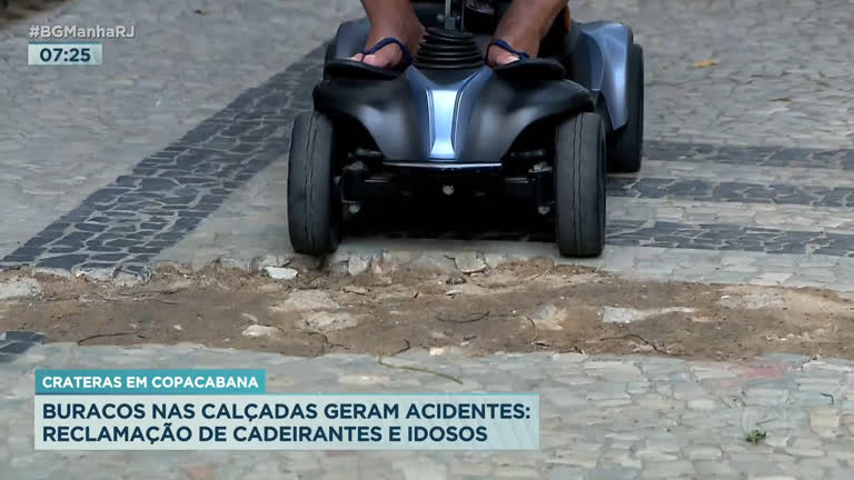 Vídeo: Calçadas esburacas em Copacabana provocam acidentes em pedestres