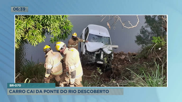 Vídeo: Em acidente, carro cai de ponte sobre o Rio Descoberto na BR-070