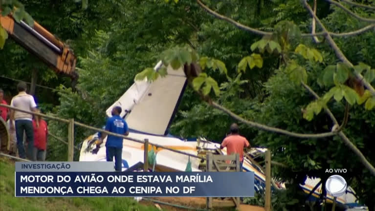 Vídeo: Motor do avião onde estava Marília Mendonça chega ao DF