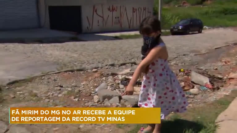 Vídeo: Fã mirim da RecordTV Minas recebe equipe de reportagem em casa