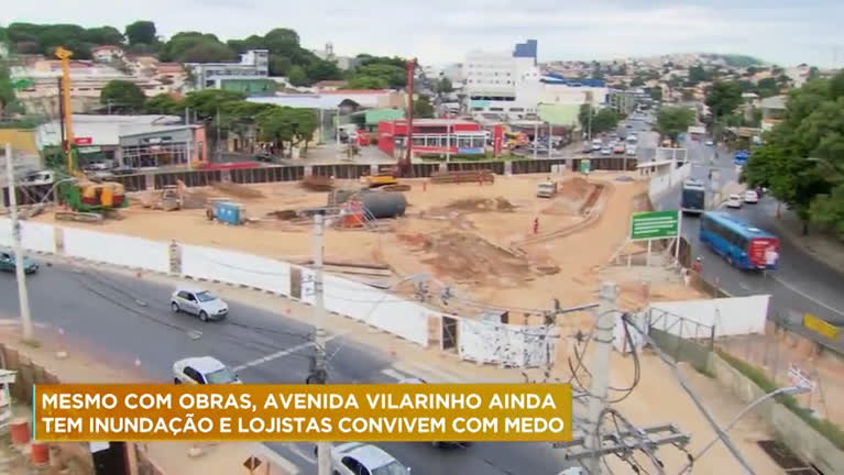Vídeo: Avenida Vilarinho fica inundada após chuva forte em BH