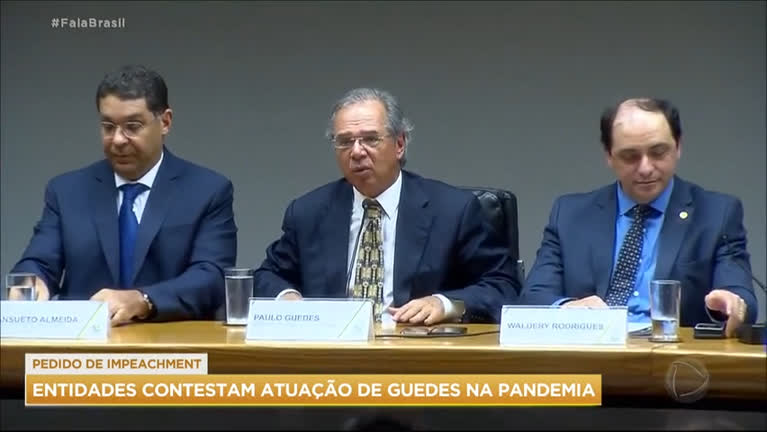 Vídeo: Entidades pedem impeachment de Paulo Guedes por ações durante pandemia