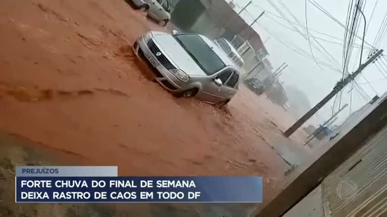 Vídeo: Chuvas fortes causam alagamentos em regiões do Distrito Federal