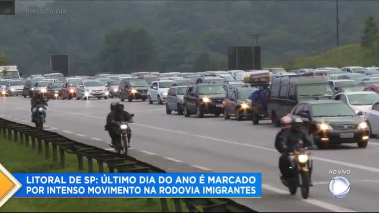 Vídeo: Rodovia dos Imigrantes, em SP, tem movimento intenso no último dia do ano
