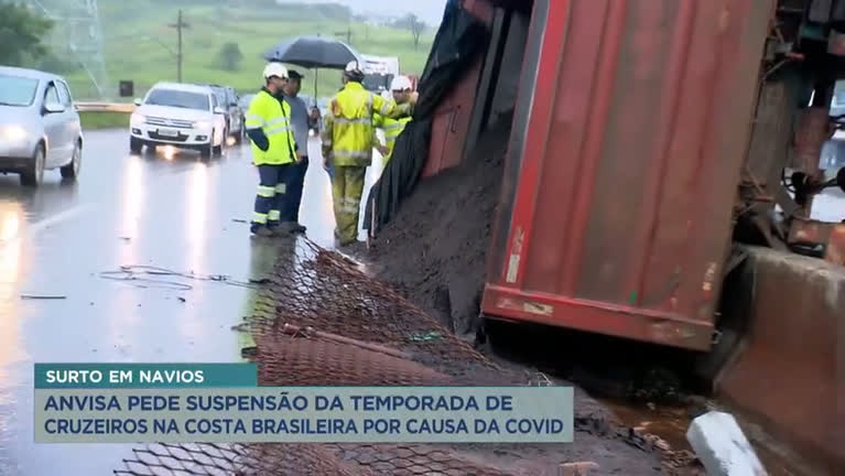 Vídeo: Carreta carregada com minério tomba na BR-381 em Betim (MG)