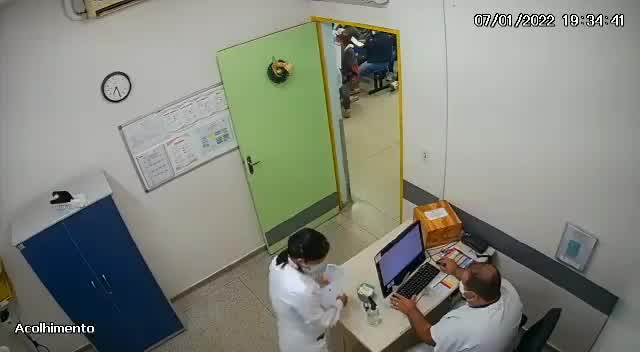 Vídeo: Vídeo mostra momento em que enfermeira é agredida por paciente