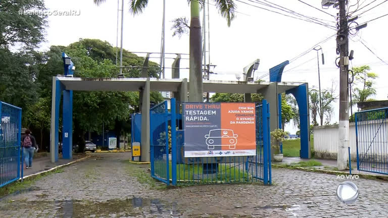 Vídeo: Niterói abre drive-thru para testagem da Covid-19