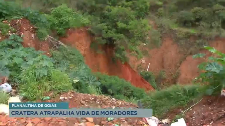 Vídeo: Cratera atrapalha moradores de Planaltina de Goiás