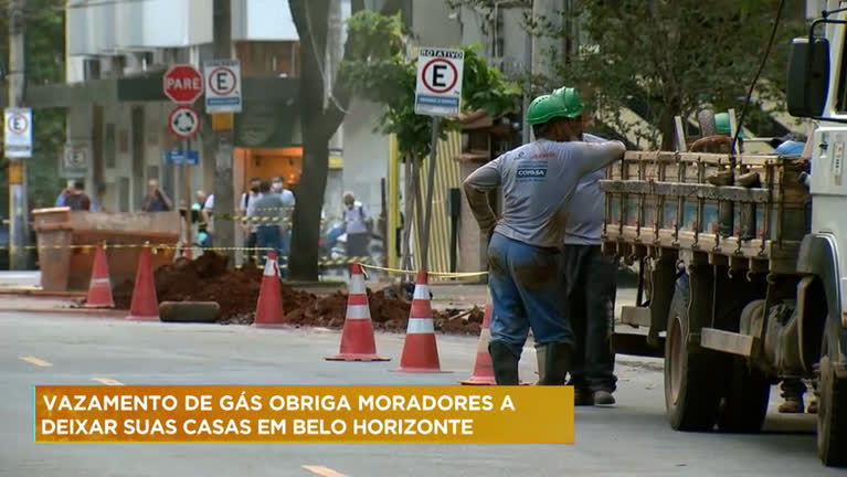Vídeo: Vazamento de gás obriga moradores a saírem de casa em BH