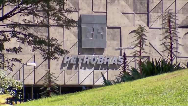 Vídeo: Cade vai investigar Petrobras por supostos abusos nos reajustes dos preços dos combustíveis