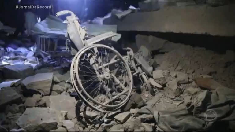 Vídeo: Bombardeio mata pelo menos 11 pessoas na capital do Iêmen