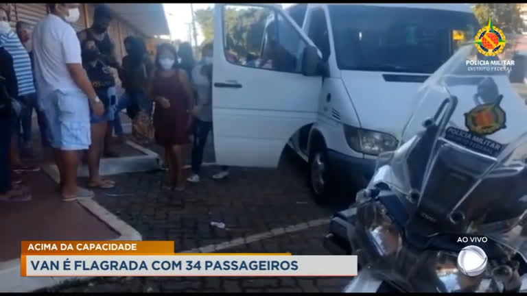 Vídeo: Van é flagrada com 34 passageiros em Ceilândia