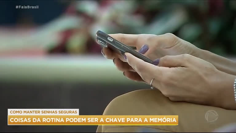 Vídeo: Especialista explica como manter senhas seguras no celular