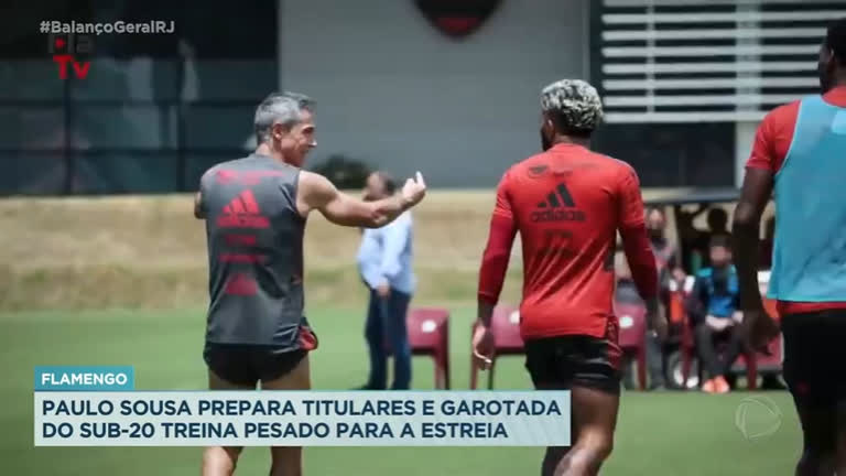 Vídeo: Paulo Sousa treina titulares e sub-20 para estreia do Flamengo no Cariocão