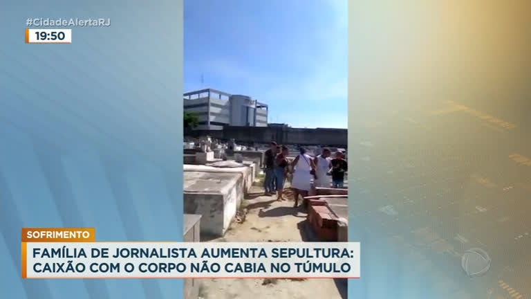 Vídeo: Família aumenta sepultura para enterrar parente em São Gonçalo
