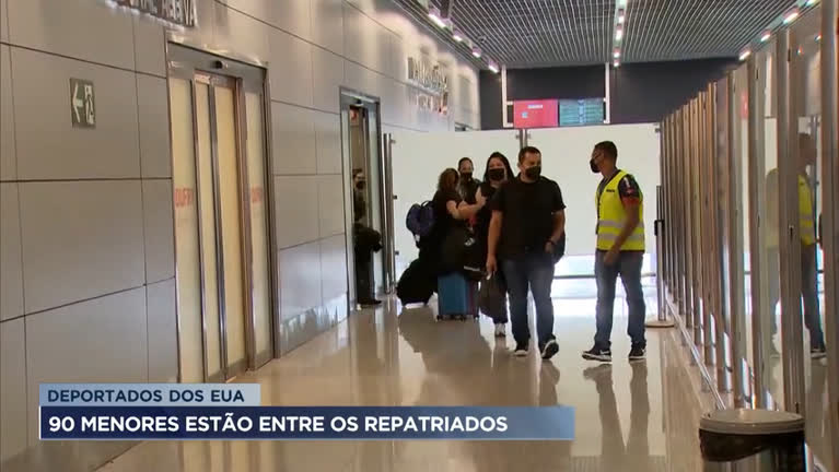 Vídeo: MG recebe mais de 200 brasileiros deportados dos EUA