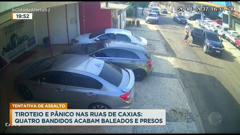 Vídeo: Criminosos são presos em tentativa de assalto em Duque de Caxias