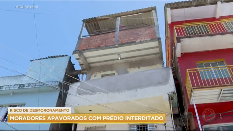 Moradores de Paraisópolis temem desabamento de prédio interditado pela Defesa Civil