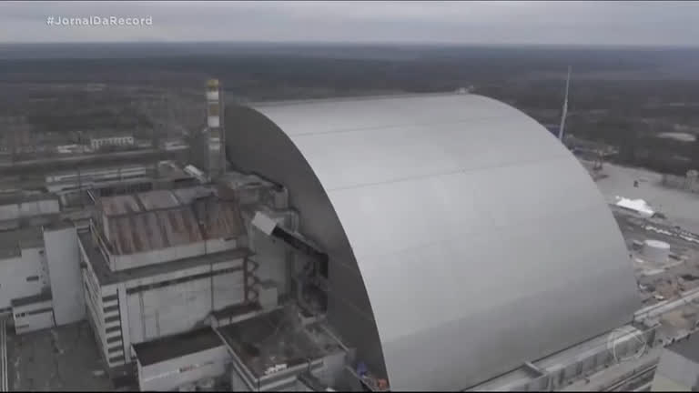 Vídeo: Ucrânia afirma que todos os soldados russos deixaram a região da usina nuclear de Chernobyl