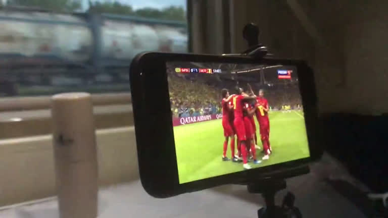 Vídeo: Sufoco! R7 na Copa assiste ao jogo do Brasil em um trem para Samara